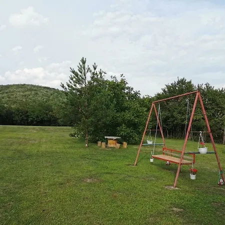Vilyvitanyi Szabadido Tabor בית הארחה *